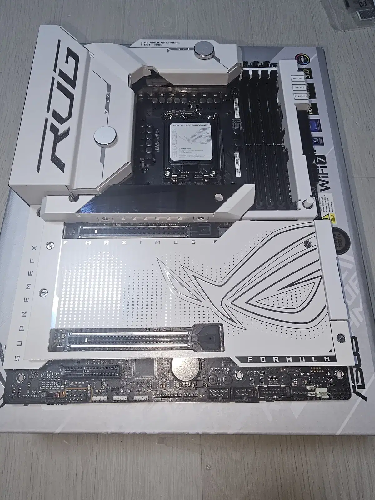 ASUS ROG MAXIMUS Z790 FORMULA